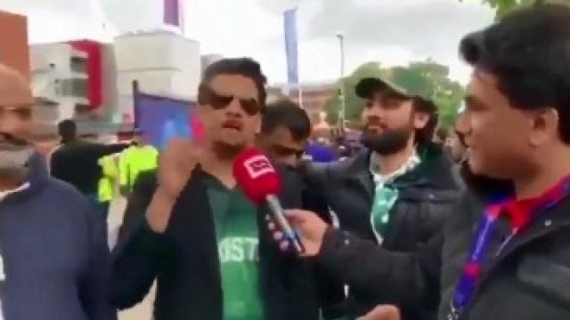 Photo of INDvPAK: इस पाक फैन का वीडियो देखकर आप नहीं रोक पाएंगे अपनी हंसी