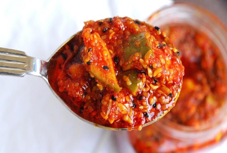 Photo of इस तरह बनाए खट्टा-मीठा ‘टमाटर प्याज का अचार’, इसका चटपटा स्वाद आएगा बेहद पसंद