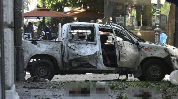 Photo of बम धमाकों से हिली ट्यूनीशिया की राजधानी, एक पुलिसकर्मी की मौत 8 घायल