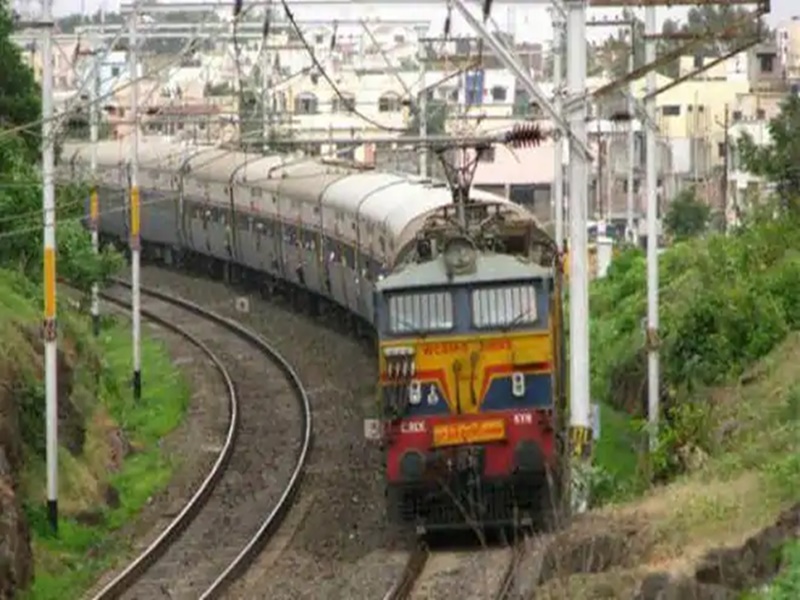 Photo of रेलवे ने यात्रियों को दी कई सौगातें, 267 ट्रेनों का समय बदला और…
