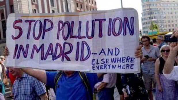 Photo of स्पेन में प्रदूषण को लेकर सरकार के खिलाफ सड़कों पर उतरे लोग, कहा…