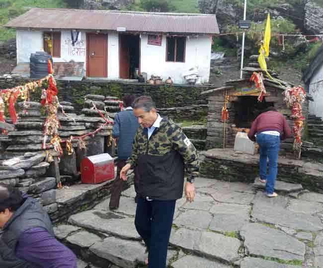 Photo of संयुक्त अरब अमीरात के मोहम्मद अली राशिद अलबार ने किए बाबा तुंगनाथ के दर्शन, पढ़े पूरी खबर