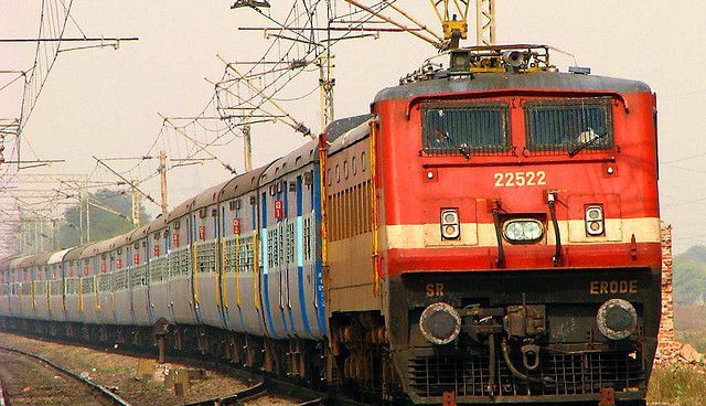 Photo of ट्रेन में यात्रियों को मिलेगी मसाज की सुविधा