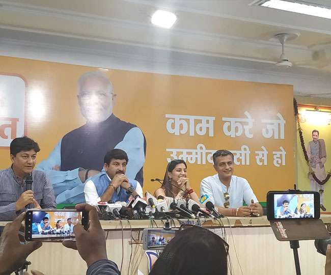 Photo of सपना चौधरी ने भाजपा के दफ्तर में पहली प्रेसवार्ता की, कहा- मुझे केजरीवाल पसंद नहीं