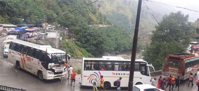 Photo of श्री अमरनाथ की वार्षिक यात्रा के बीच मानसून ने दे दी दस्‍तक…..