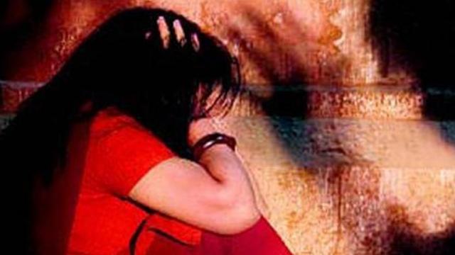 Photo of रेप करने के बाद बोले आरोपी के घरवाले- ‘शादी कहीं और कर लो हम…’