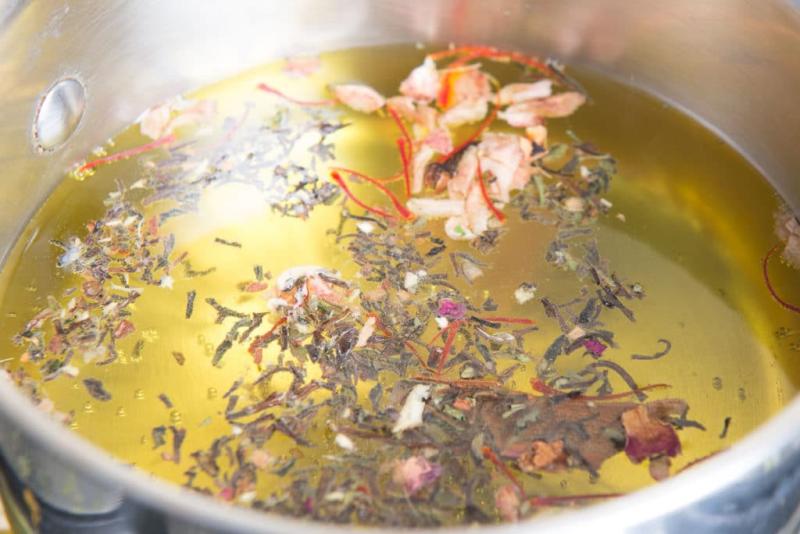 Photo of घर आये मेहमानों का स्वागत करे, कश्मीरी कहवा चाय से