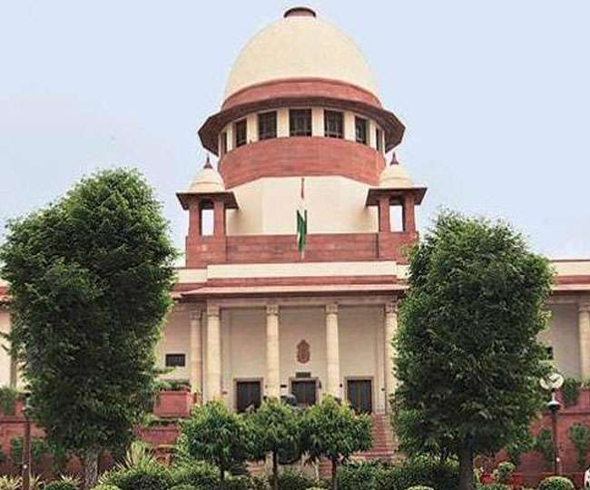 Photo of SC ने अयोध्या विवादित ढांचा गिराने की साजिश के मामले में जज के रिटायरमेंट पर यूपी सरकार से मांगा जवाब