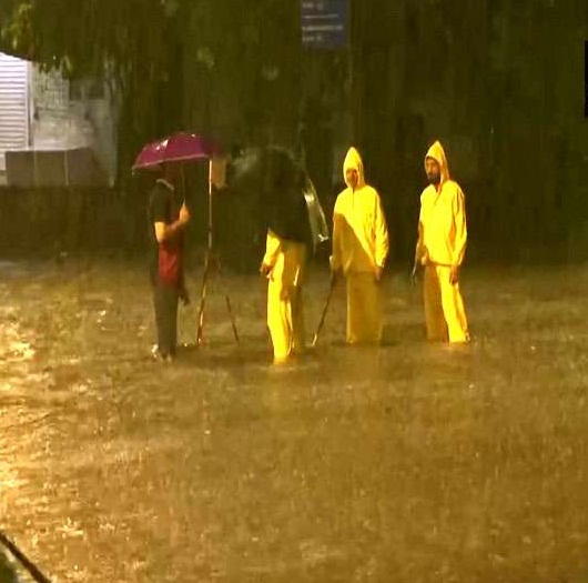 Photo of मायानगरी मुंबई में मानसून की बारिश का कहर अभी भी जारी…