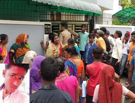 Photo of नवाबगंज में पर्व सदन अपार्टमेंट में 19 वर्षीय सिक्योरिटी गार्ड का शव फांसी के फंदे पर लटका मिलने से फैल गई सनसनी