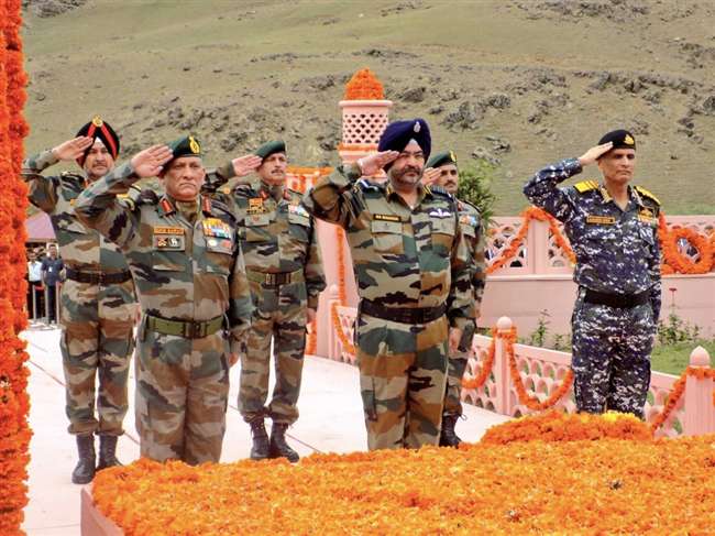 Photo of राष्ट्रपति रामनाथ कोविंद खराब मौसम के कारण द्रास नहीं पहुंच पाए इसीलिए मुख्य समारोह में करनी पड़ी तबदीली