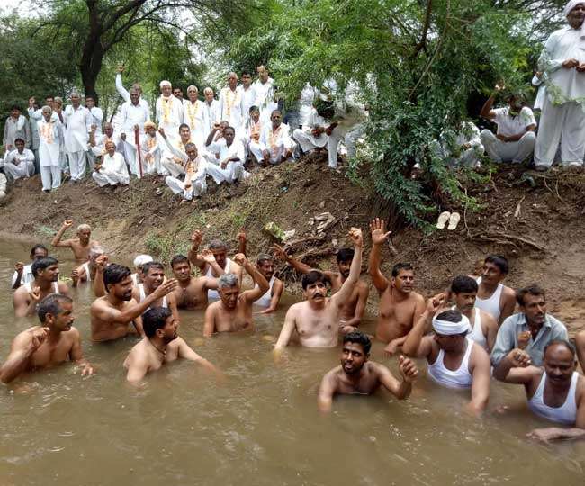 Photo of नहरी पानी को लेकर फूूूट पड़ा किसानों का गुस्सा, आंदोलन को दिया जल समाधि प्रदर्शन का नाम