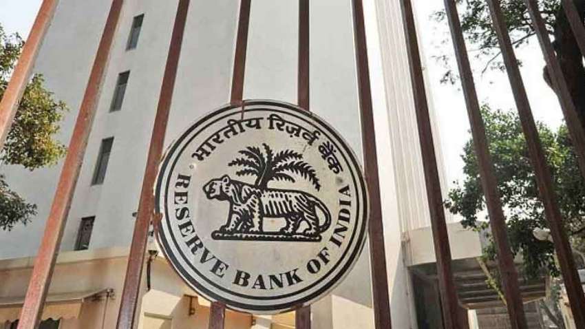Photo of RBI : एक बार फिर से कम कर सकता है ब्याज दर