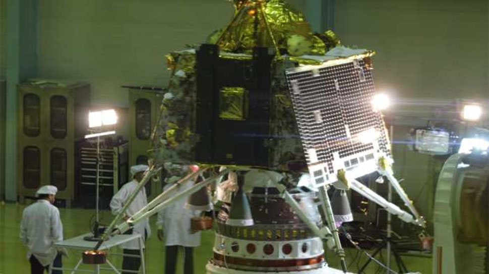 Photo of ISRO के चंद्रयान-2 को चांद पर रास्‍ता दिखाएगी IIT कानपुर की तकनीक