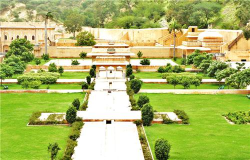 Photo of जयपुर में बसा है बागों का स्वर्ग, ज़रूर जाइये