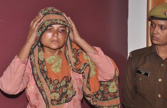 Photo of अपराध : बुआ ने मशरूम तोड़ा, भतीजे ने सिर फोड़ा