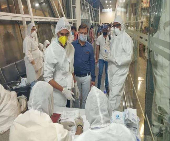 Photo of भारत में कोरोना के संक्रमितों की संख्या हुई 10363, 24 घंटे में 31 लोगों की हुई मौत
