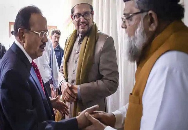 Photo of जमात की जिद तोड़ने के लिए रात दो बजे निजामुद्दीन पहुंचे थे अजीत डोभाल, जाने आगे क्या हुआ