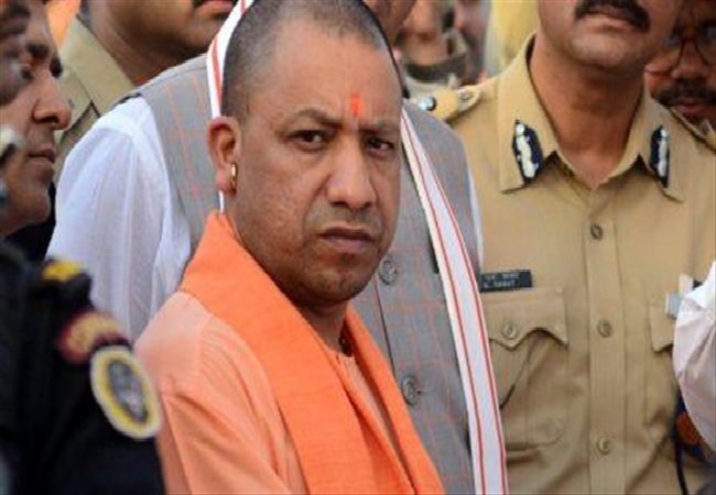 Photo of DM बीएन सिंह के बाद अब नोएडा के CMO अनुराग भार्गव पर गिरी गाज