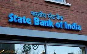 Photo of SBI ने ग्राहकों को दिया दोहरा झटका, फिर बचत खाते पर चलाई कैंची