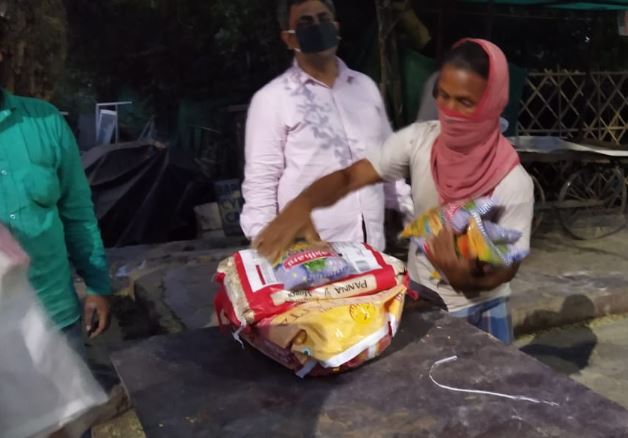 Photo of एक्शन एड ने दिहाड़ी मजदूरों तक पहुंचाया राशन