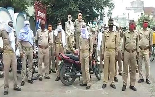 Photo of 5 महीने से वेतन नहीं मिला इसलिए भड़क उठे होमगार्ड, किया घेराव