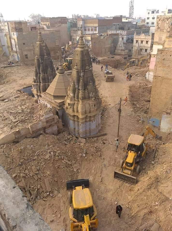Photo of काशी विश्वनाथ कॉरीडोर में मंदिरों को सुरक्षित और संरक्षित करने का निर्देश