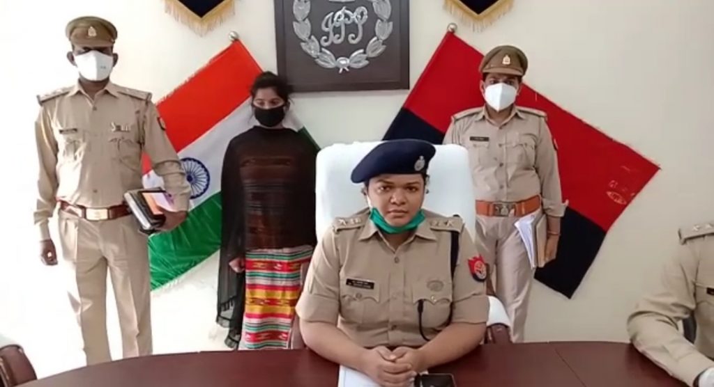Photo of अमेठी: अब अनामिका के नाम पर नौकरी कर रही आरती हुई गिरफ्तार