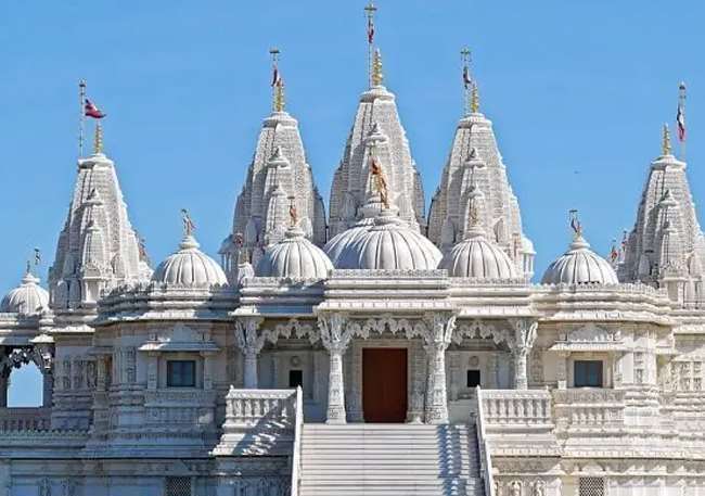 Photo of पाकिस्तान सरकार इस्लामाबाद में बनायेगी श्रीकृष्ण मन्दिर