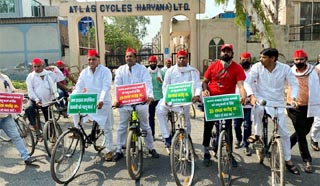 Photo of सपा ने की एटलस की तालाबंदी खोलने की मांग