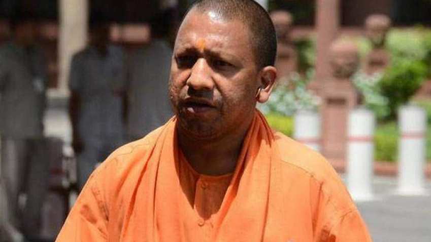 Photo of शिक्षामित्र, पूर्व IAS, IPS और कांग्रेस…चक्रव्यूह में घिरी योगी सरकार