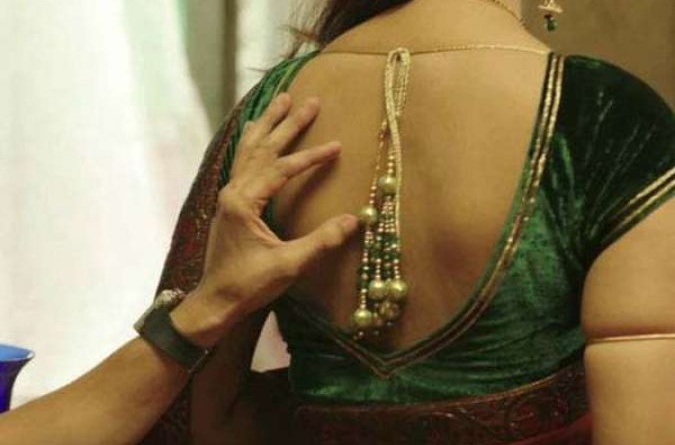 Photo of पत्नी को कर दिया दोस्त के हवाले, खुद करता रहा पहरेदारी