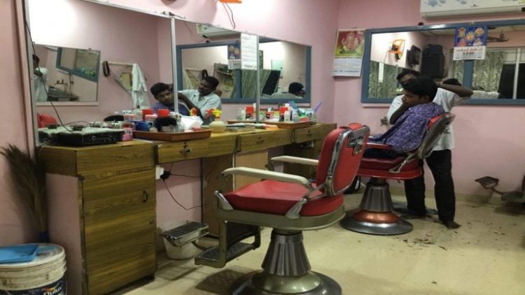 Photo of बाल कटवाने के लिए लोग सैलून में आधार कार्ड ले कर जाए: तमिलनाडु सरकार