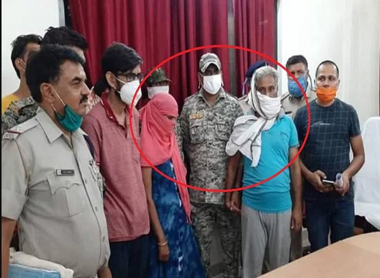 Photo of कैशियर ने गर्लफ्रेंड के साथ मिलकर कर दिया ये कांड