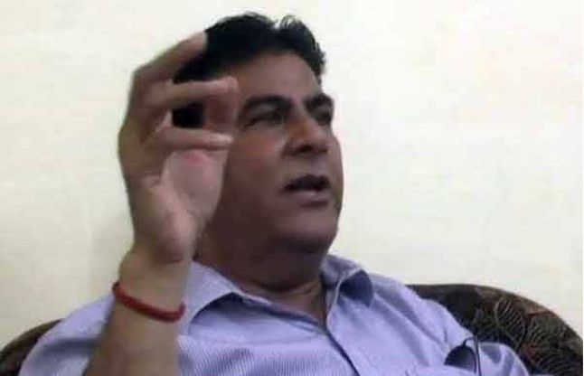 Photo of रिटायर्ड IAS  ने दी सरकार को चुनौती… आइये गिरफ्तार करिये