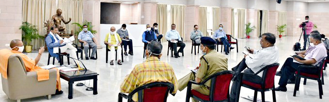 Photo of सर्विलांस व्यवस्था सुदृढ़ करने को एक लाख करें निगरानी समितियों की संख्या -योगी