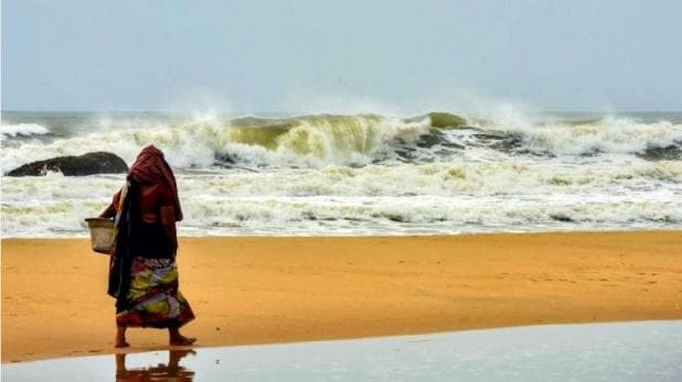 Photo of तेज हुई ‘चक्रवात निसर्ग’ को लेकर हलचल,  लगाई गई धारा 144…