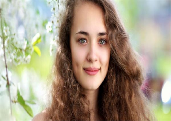 Photo of जाने कैसा होता है उस महिला का चरित्र, जिसके गालों पर पड़ते हैं डिंपल…