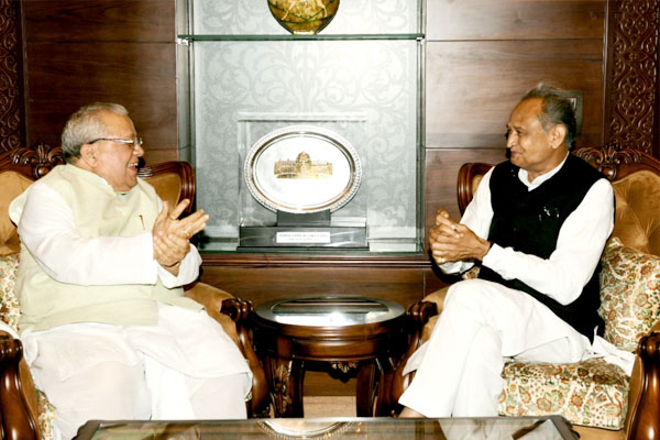 Photo of राज्यपाल से तनातनी के बीच गहलोत का मास्टर स्ट्रोक