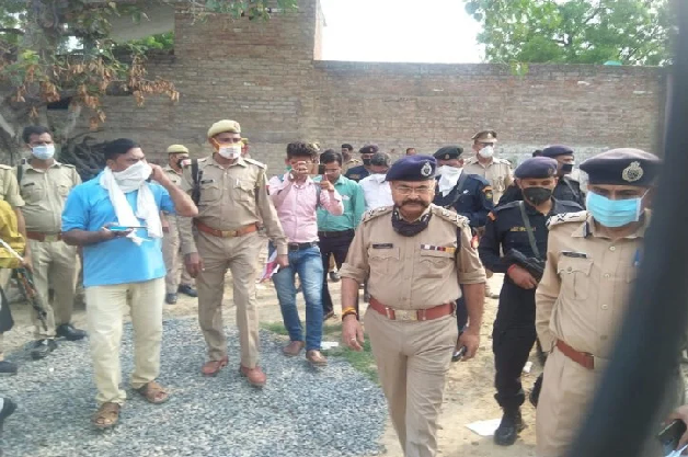 Photo of विकास दुबे को शरण देने वाले दो लोगो को पुलिस ने किया गिरफ्तार