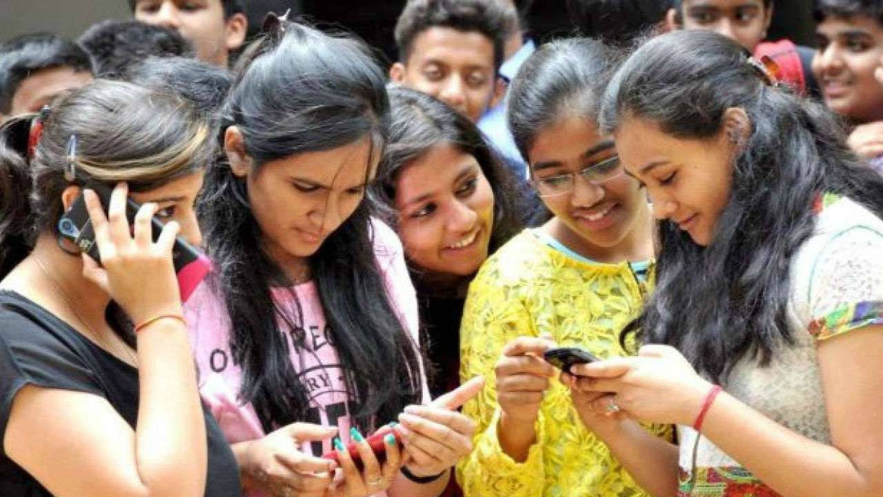 Photo of मध्‍य प्रदेश बोर्ड : घोषित हुए कक्षा 12वीं के परीक्षा परिणाम, लड़कियों ने मारी बाजी