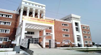 Photo of भाषण प्रतियोगिता का प्रथम पुरस्कार सीएमएस छात्रा को