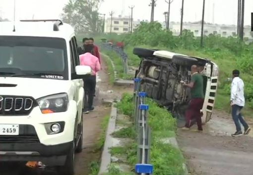 Photo of एनकाउंटर के साथ ही दफ़न हुए कई राज