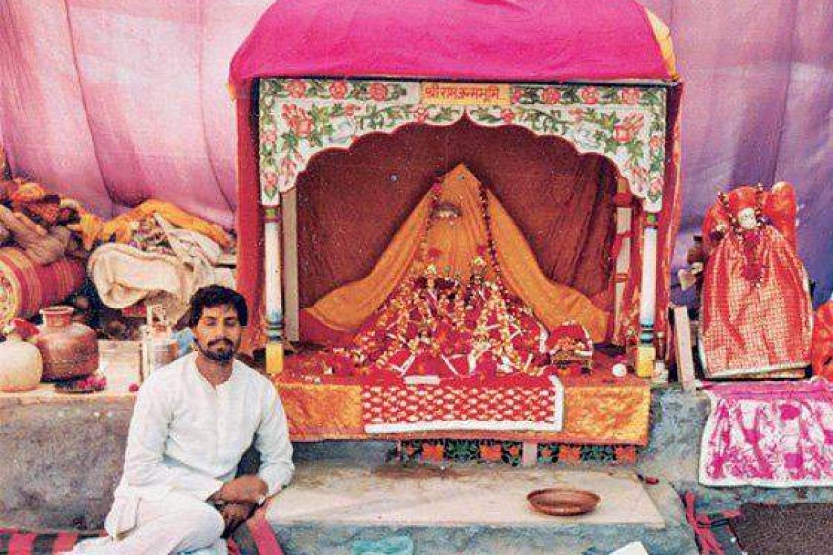 Photo of अब इस नए समय पर ही कर पाएंगे रामलला के दर्शन, वीकेंड लॉकडाउन में बाहरी लोगों की मनाही