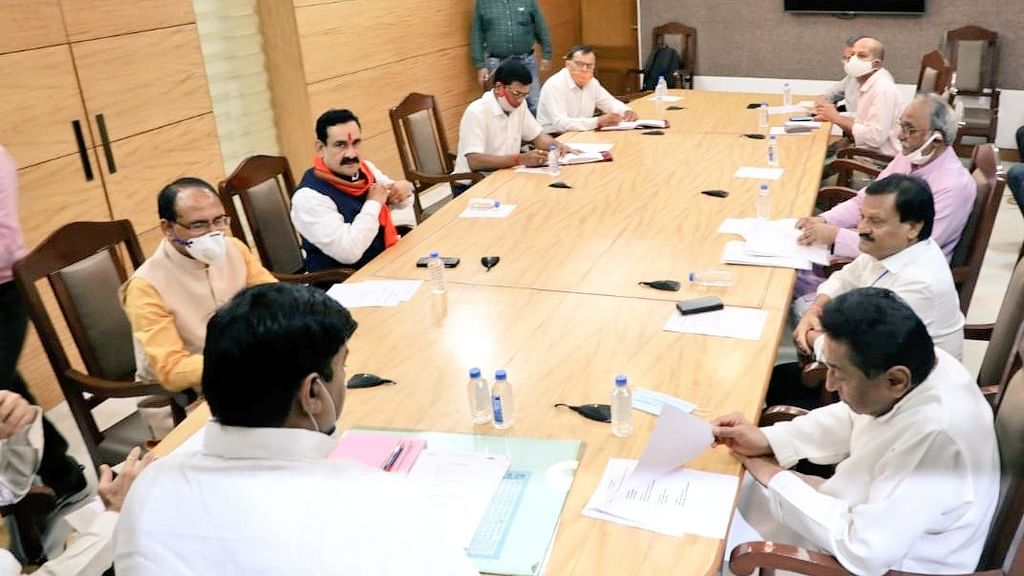 Photo of स्थिगित हुआ मप्र विधानसभा का मानसून सत्र, सर्वदलीय बैठक में लिया गया निर्णय