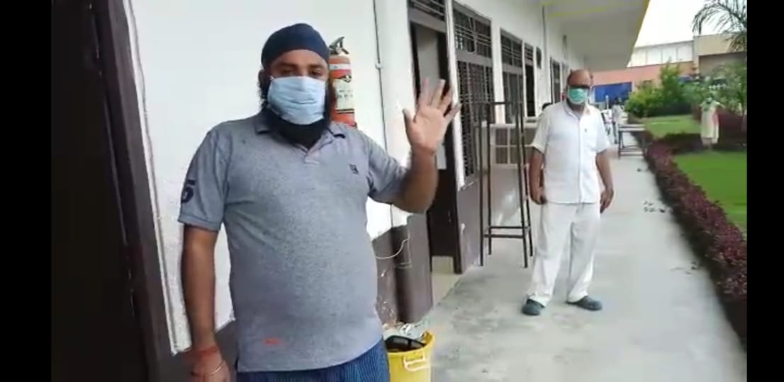 Photo of कोरोना मरीजों को न बिजली और न खाना, अब एमजे पैलेस का वीडियो हुआ वायरल