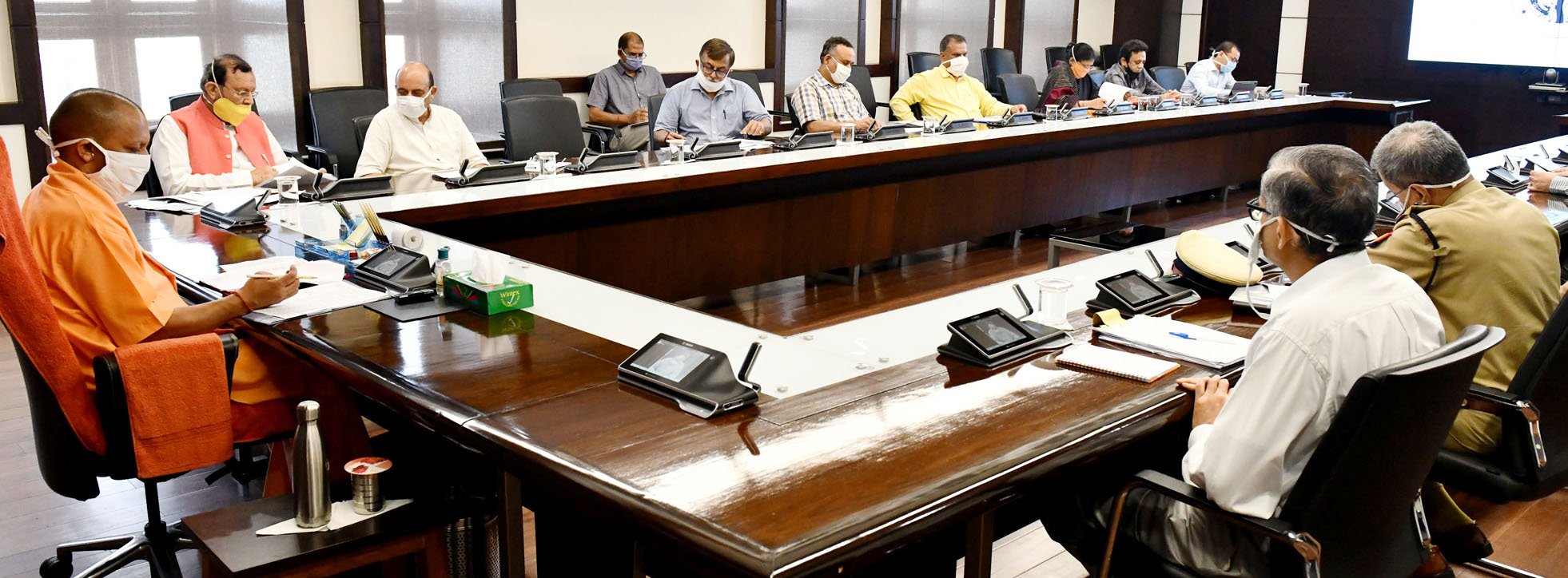 Photo of घर-घर सर्विलांस करते हुए कराएं रैपिड एन्टीजन टेस्ट : CM योगी