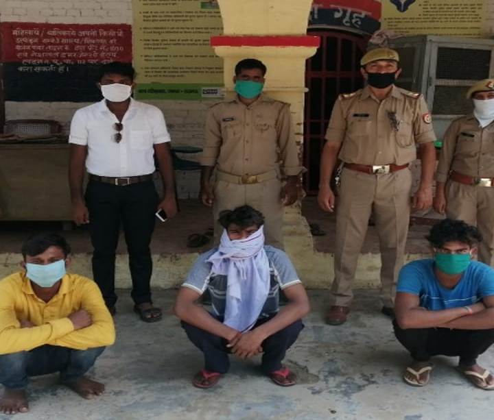 Photo of पहले पिलाई शराब फिर लाठी से मार-मार कर की हत्‍या, अब तीन हुए गिरफ्तार