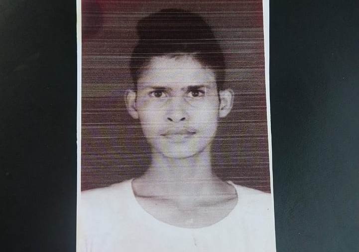 Photo of देख लीजिए योगी जी, दो महीने से एक लापता को नहीं ढूंढ़ पाई आपकी पुलिस