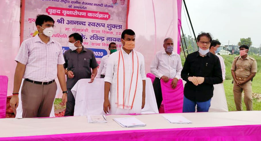 Photo of ग्राम्य विकास राज्यमंत्री ने बताई पौधरोपण की महत्ता